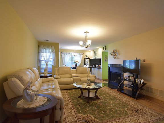 5th image of 1752 Eastwood Ct APT 1