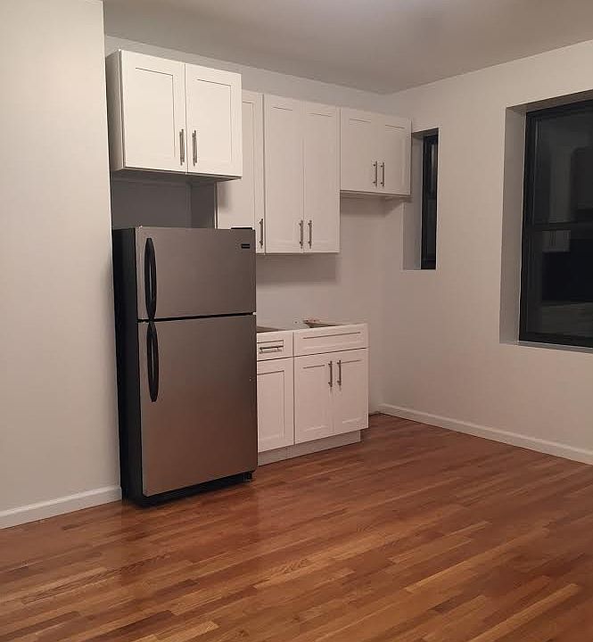 1st image of 4329 39th Pl APT 22