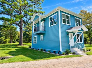 189 W Lakeview Wood, Onalaska, TX 77360