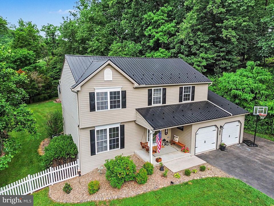 1st image of 419 Hidden Valley Rd