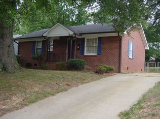 2351 Parkway Dr, Winston Salem, NC 27103
