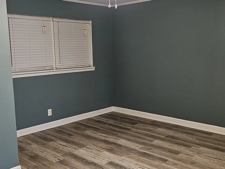 161 Friendship Cir #165 — Photo 4