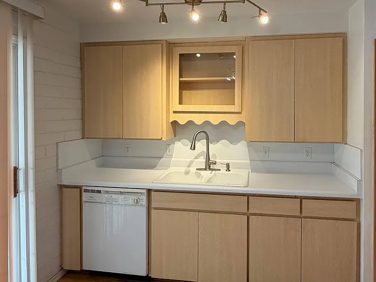 11329 W Duluth Ave — Photo 9