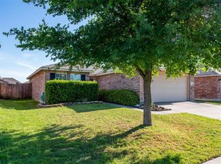 5721 Talons Crest Cir, Fort Worth, TX 76179