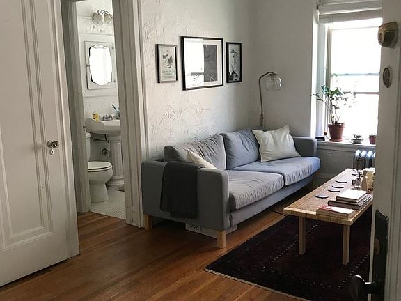 5th image of 2300 Harriet Ave APT 205