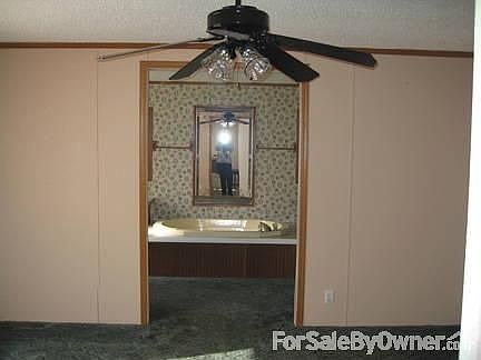 3rd image of 139 Jennifer Ln