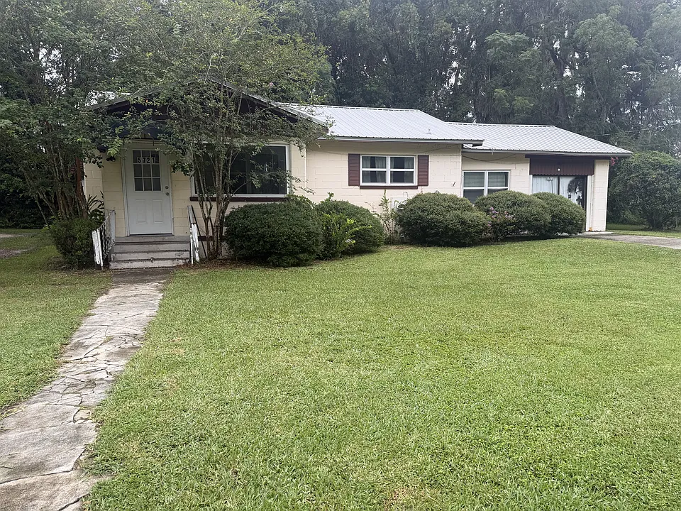 5721 SE Highway 484