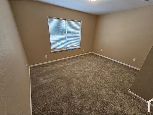 602 Hillcrest St — Photo 11