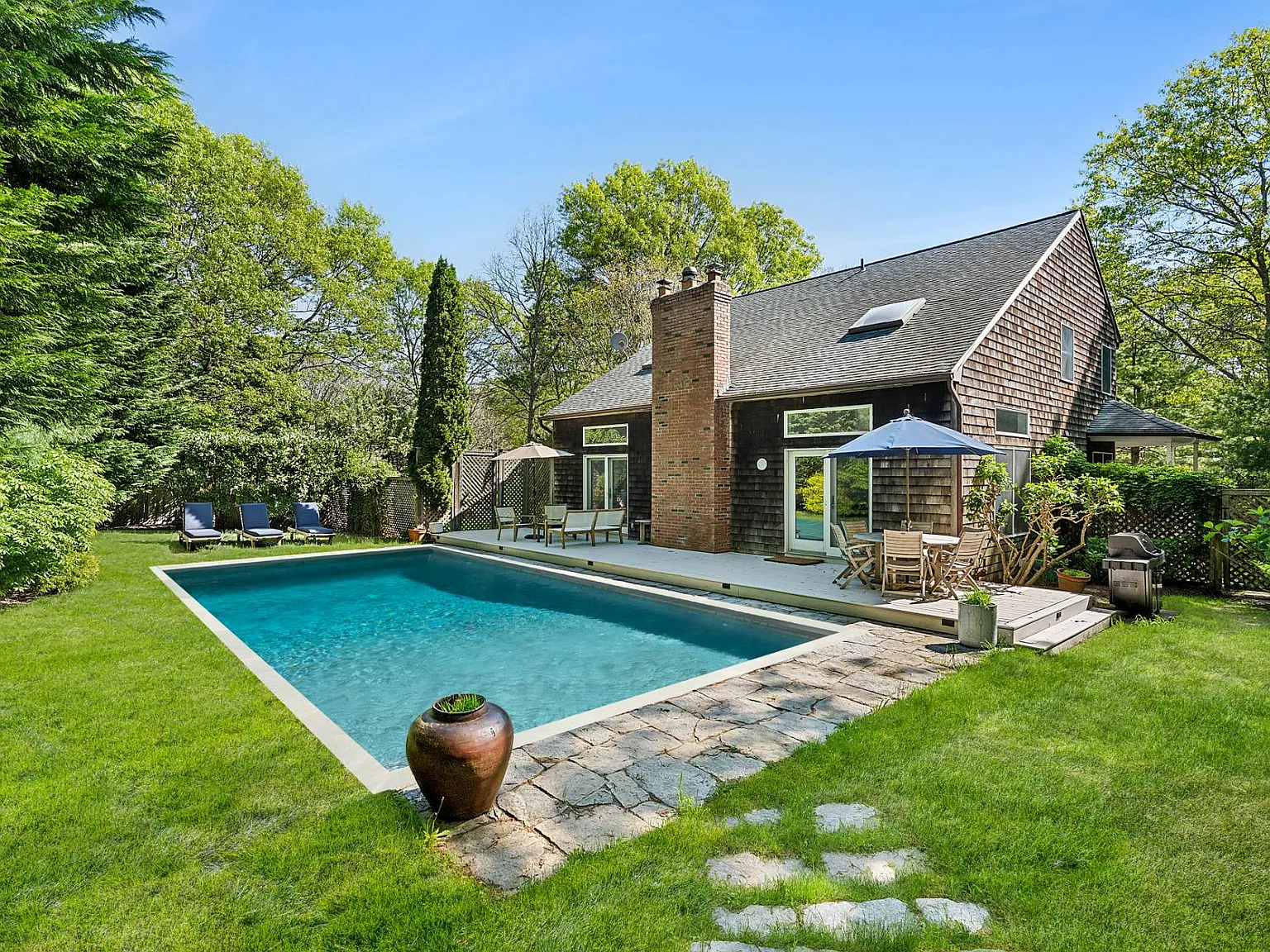 East Hampton Oasis — Photo 2