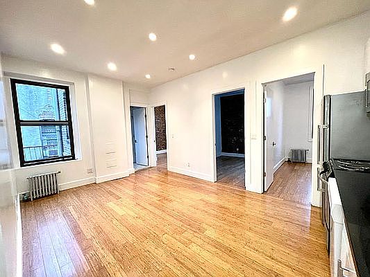 1st image of 205 Allen St APT 6