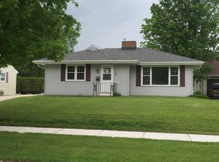 2230 S 11th St, Manitowoc, WI 54220