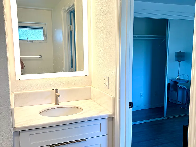 1520 Enos Ln — Photo 10
