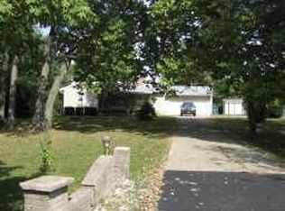 1608 Borror Rd, Grove City, OH 43123