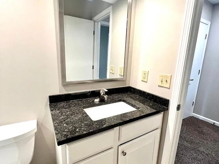 Bathroom Vaniety
Granite Countertop