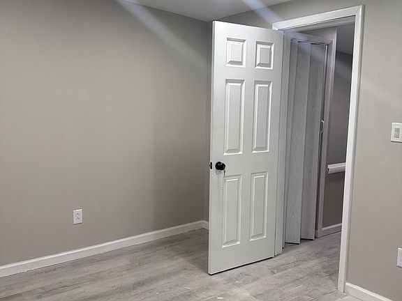 4th image of 733 McIlvain St