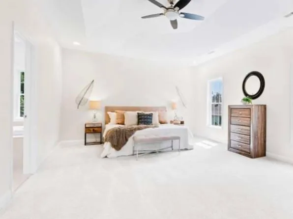 6920 Elm Dr, Alexandria, VA 22306