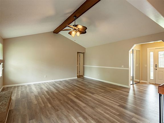 5th image of 919 Justice Ct