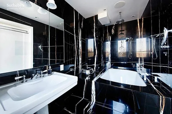 Rented by Sotheby's International Realty | media 7