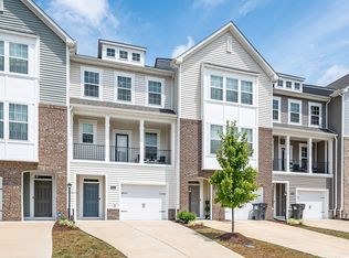 6220 W Stonepath Garden Dr, Chester, VA 23831