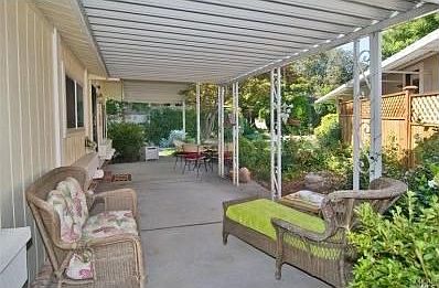 3rd image of 18 Redondo Ct
