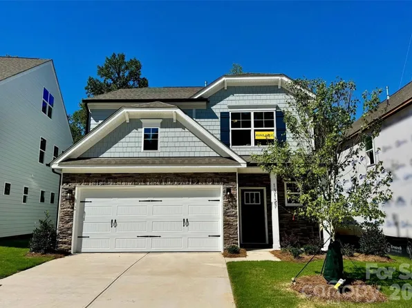13127 Foxberry Rd, Charlotte, NC 28213