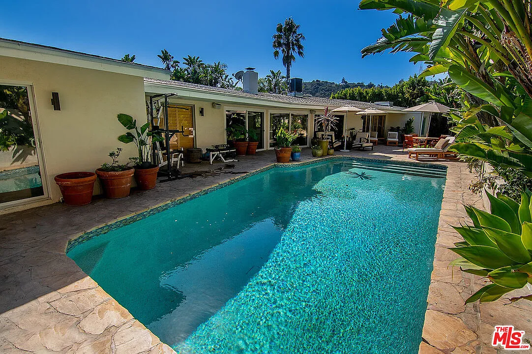 5 bed, 5.0 bath, 3138 sqft, $14,500 — Photo 1