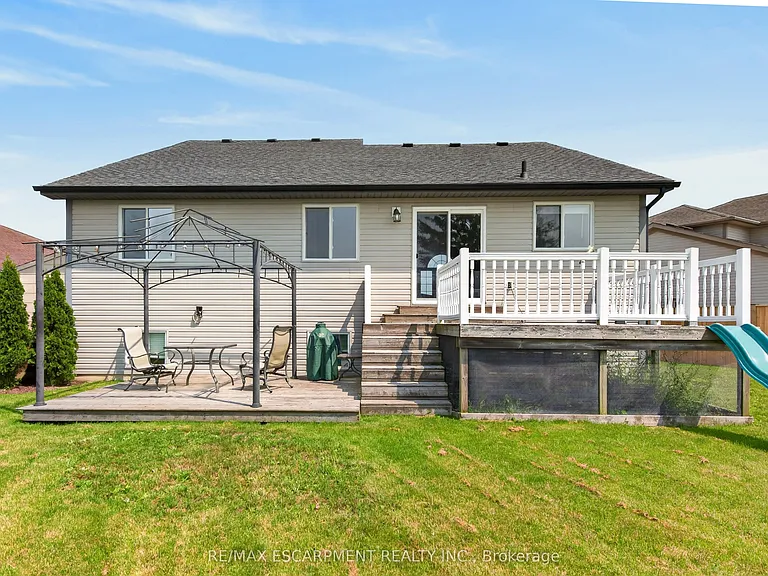 86 Golden Acres Dr — Photo 44