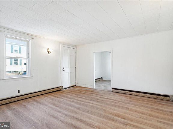 2nd image of 208 E Main St
