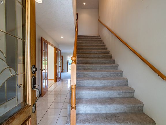 5th image of 16008 NE 203rd Ct