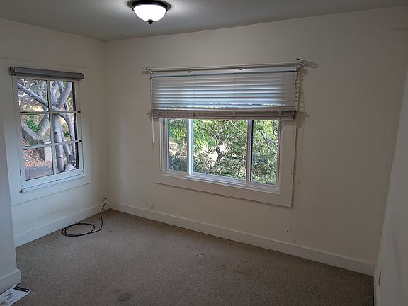 5th image of 2711 Virginia St #A