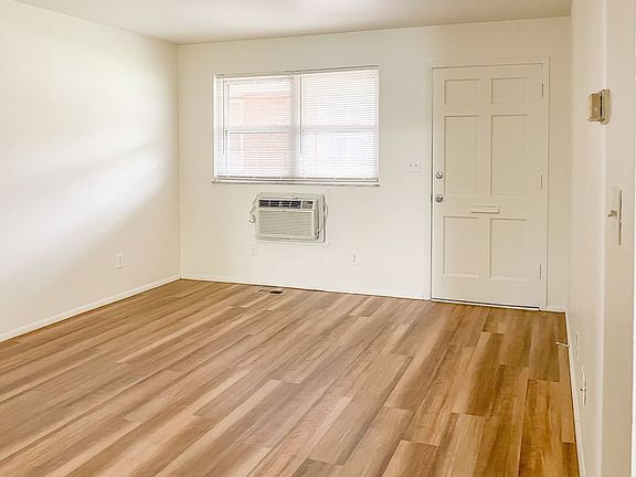 5th image of 1150 Bishop Dr #F