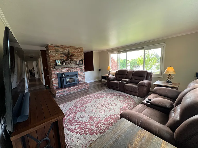 916 S Idaho Ave — Photo 3