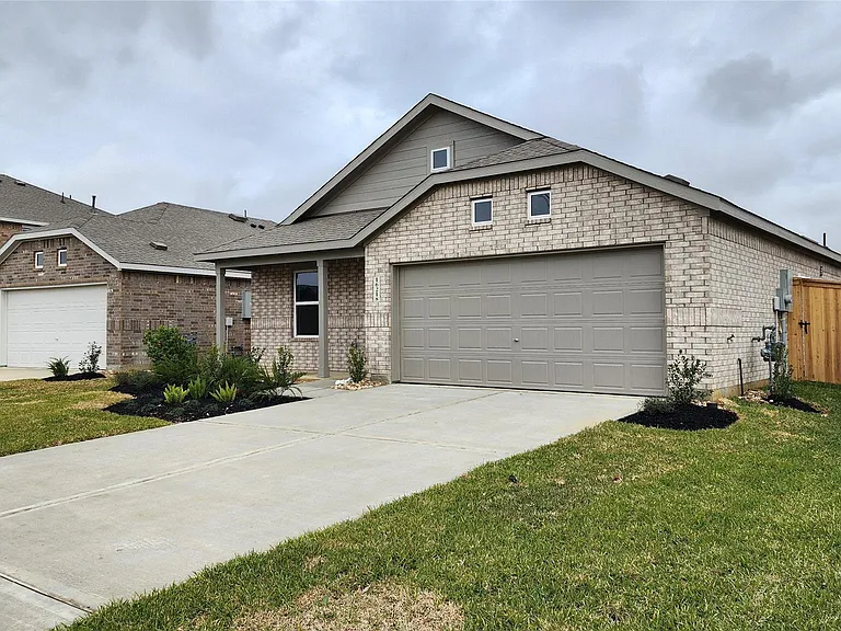 16218 Rustic Prairie Dr — Photo 2