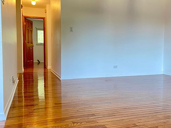 4th image of 2204 Arbor Cir #24