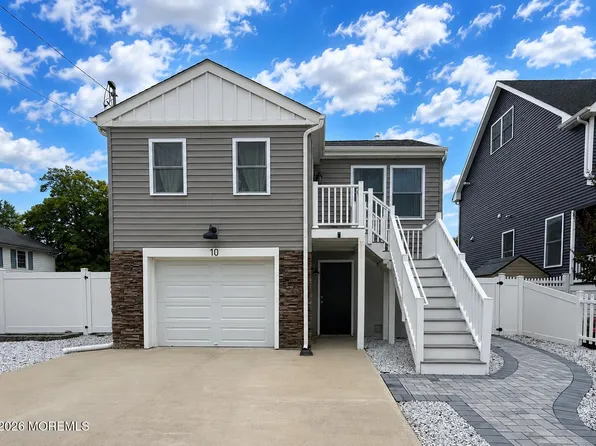 10 Pine Tree Road, Toms River, NJ 08753