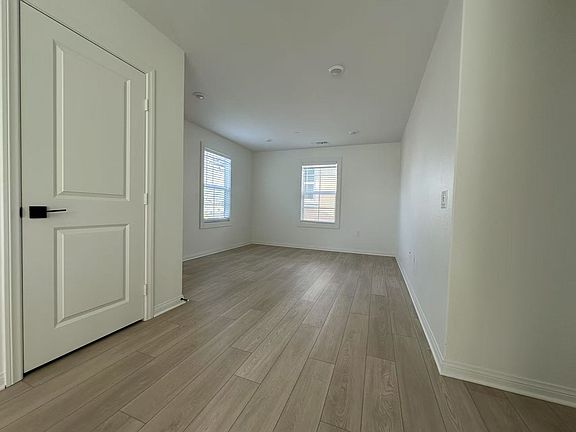 4th image of 8552 Cougar Ct