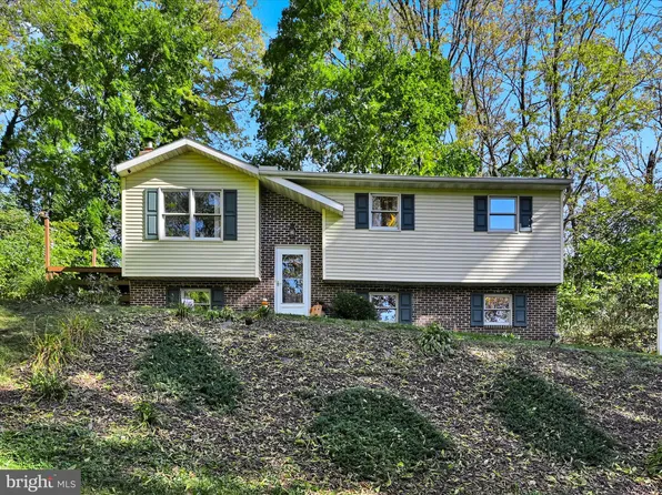 1025 Drager Rd, Columbia, PA 17512