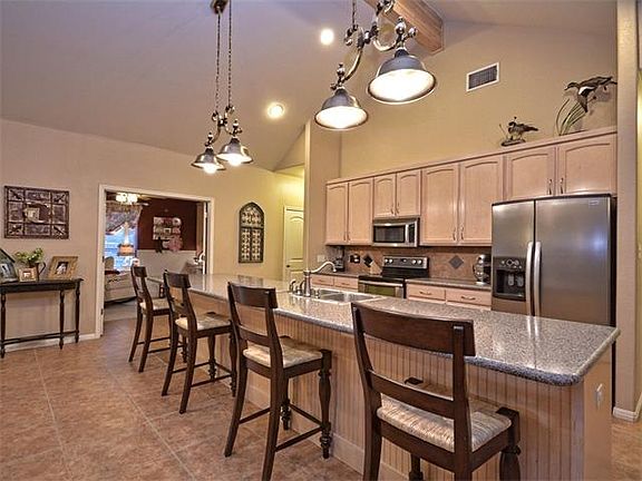 3rd image of 30 Shady Grove Ln