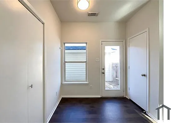 6434 Provident Green Dr — Photo 5