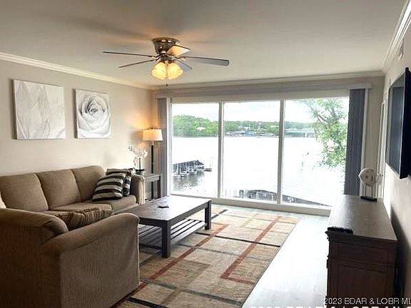 4th image of 875 Parkside Pl Unit 307