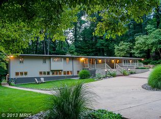 3525 Glenbrook Rd, Fairfax, VA 22031