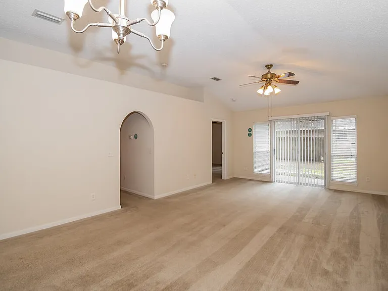 3256 Ayrshire St — Photo 6