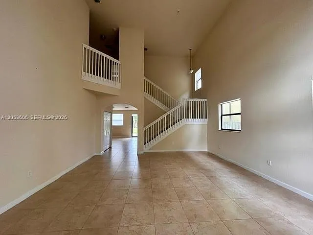 14432 SW 16th St — Photo 3