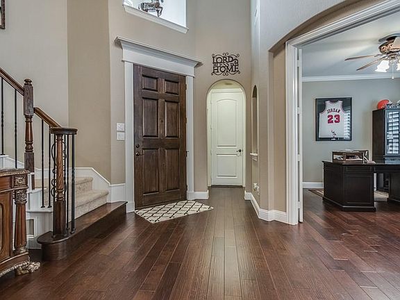 4th image of 209 Birdcall Ln