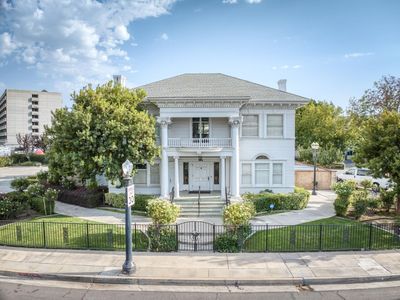 916 E Divisadero St, Fresno, CA, 93721