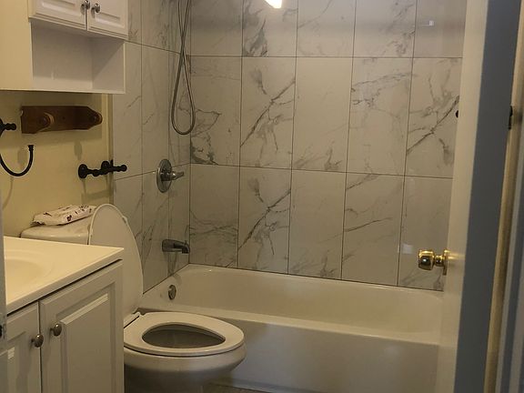 3rd image of 117 S Cedar St APT 5