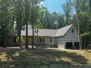 343 Far Country Dr, Daniels, WV 25832