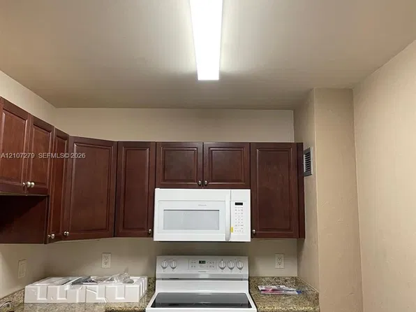 20100 W Country Club Dr APT 601, Aventura, FL 33180