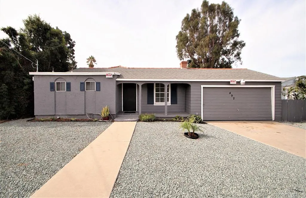 2 bed, 2.0 bath, 833 sqft, $3,000 — Photo 1