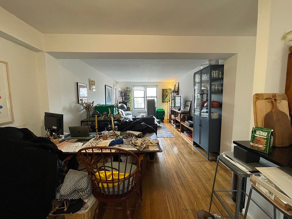 1st image of 110 Bank St APT 5A